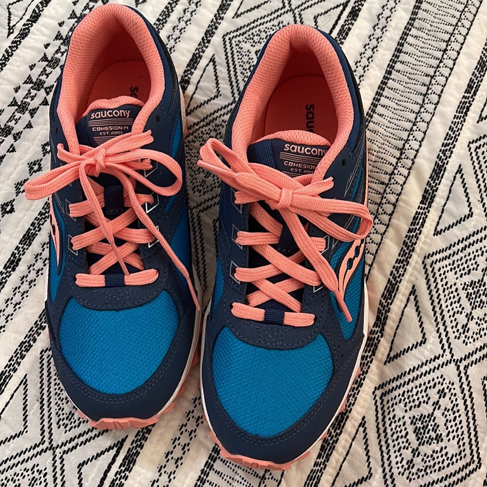 Girl’s Sneakers - Picture 2 of 5